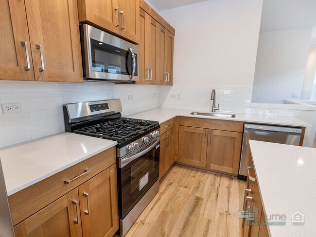Foto del edificio - 3675 SW 209th Ave