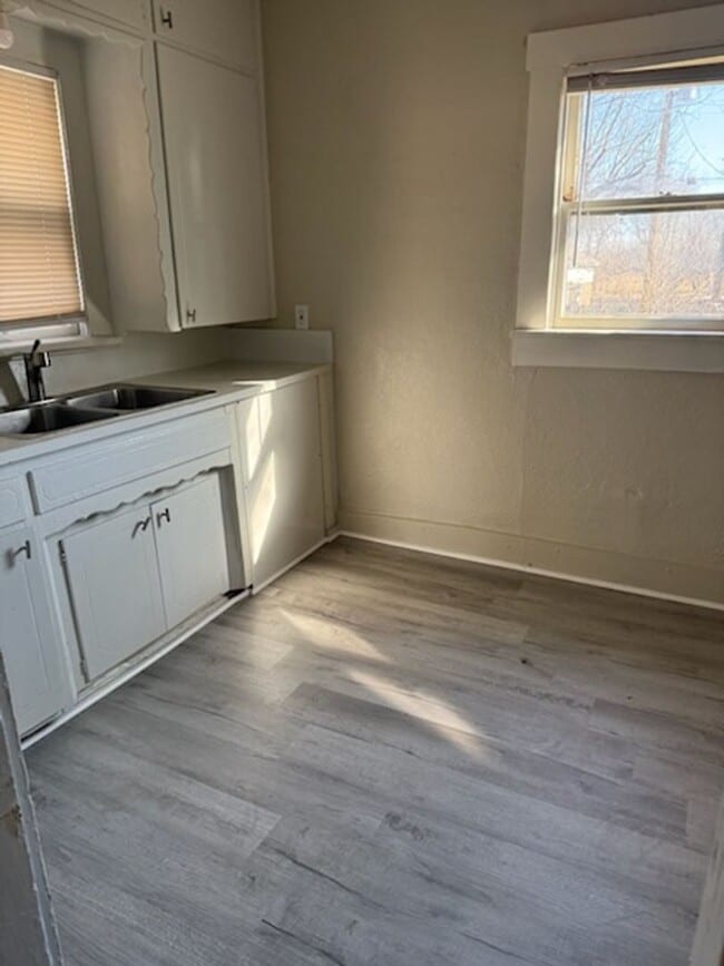 Building Photo - Cozy 2-Bedroom, 1-Bath Home – Move-In Ready