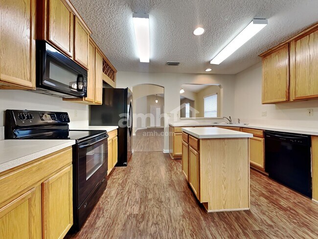 Foto del edificio - 3842 Pebble Brooke Circle South