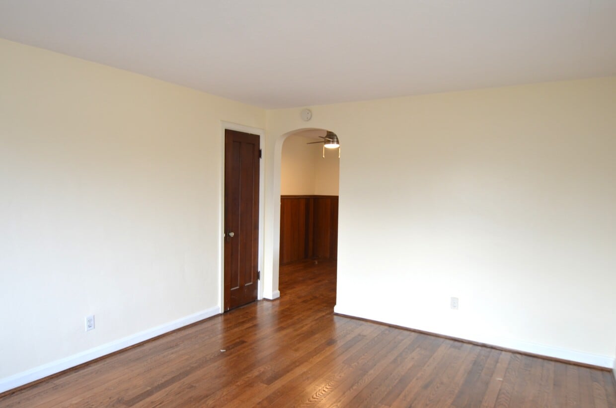 Primary Photo - 2532 Williams Ave