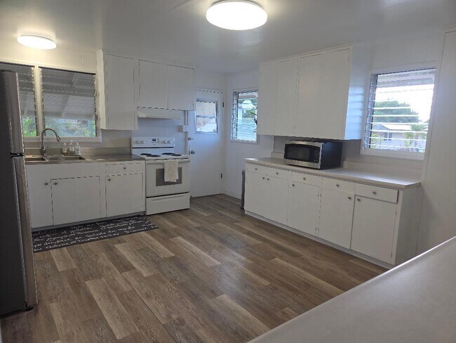 Foto del edificio - 819 Hind Iuka Dr