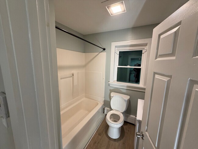 Foto del edificio - 100 Main St