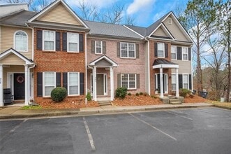 Building Photo - 940 Tree Creek Blvd