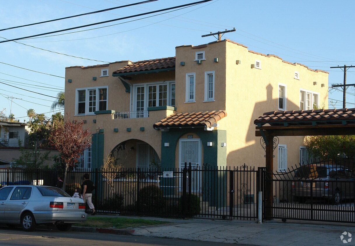 Building Photo - 4168 Oakwood Ave