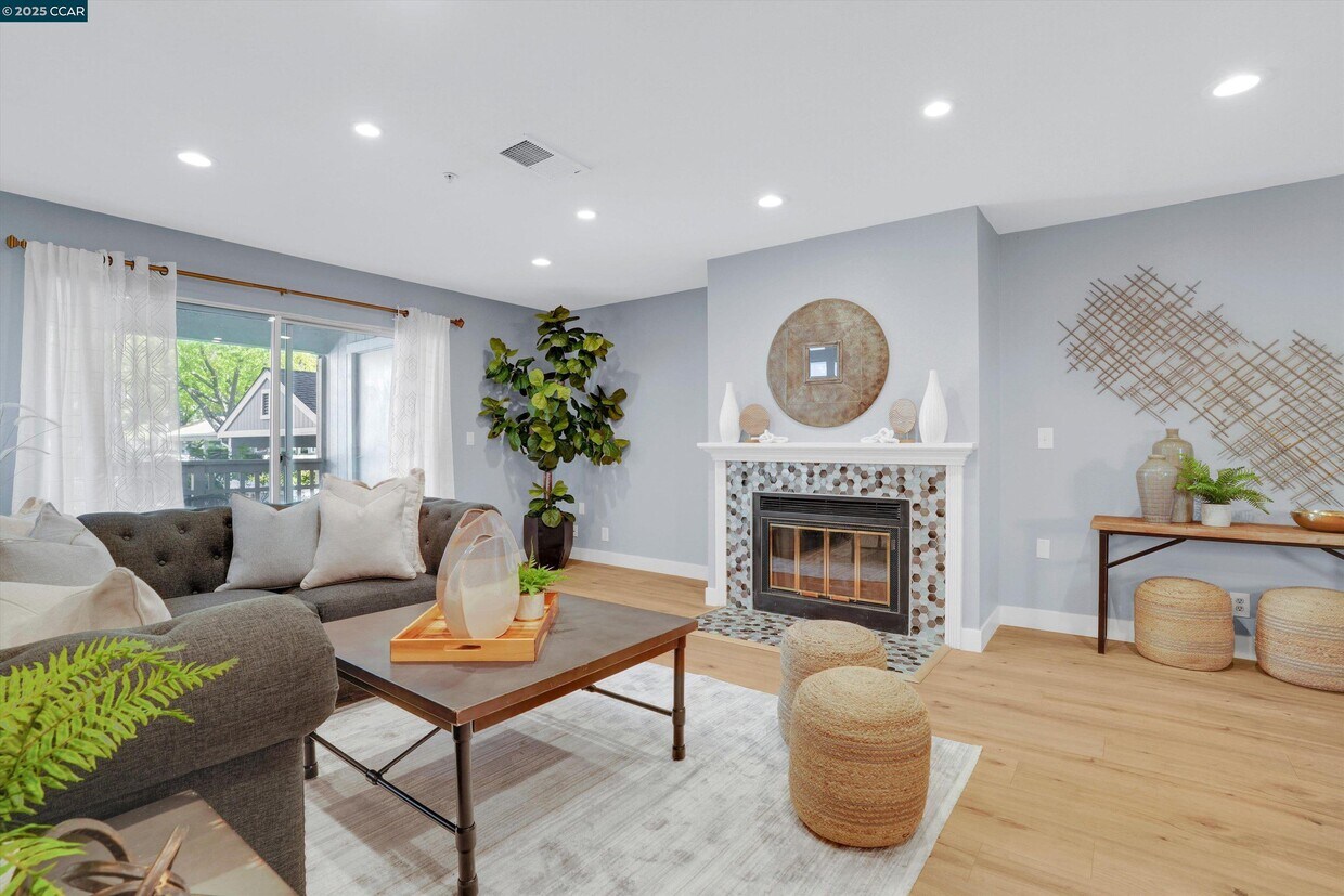Foto principal - 2725 Oak Rd