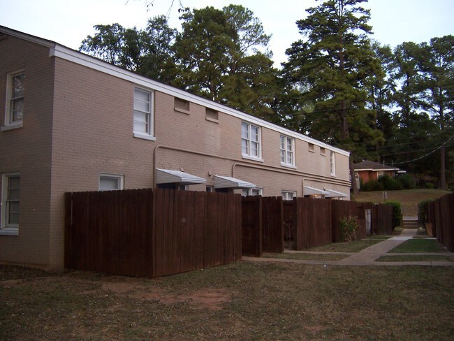 Building Photo - Wareingwoood Apartments