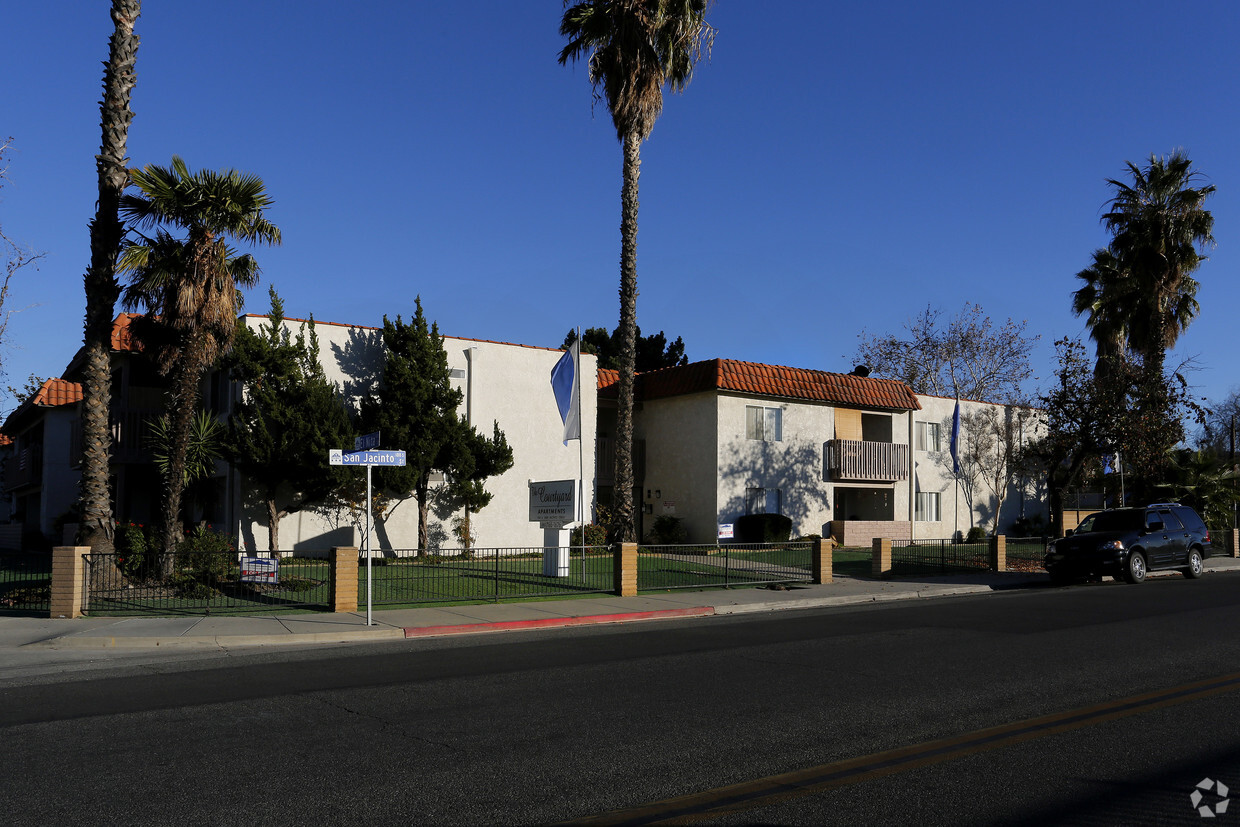Foto principal - The Courtyard Apartments
