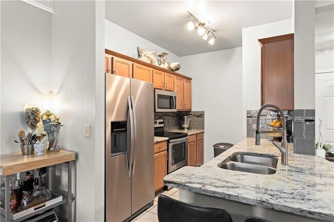 Foto del edificio - 2700 Pine Tree Rd NE