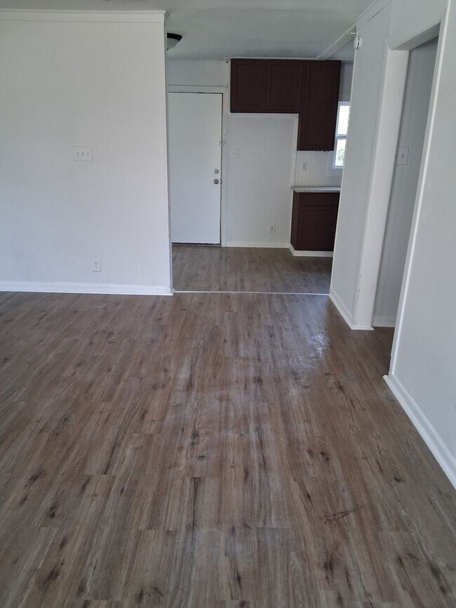 Foto del edificio - 1302 Pecan St