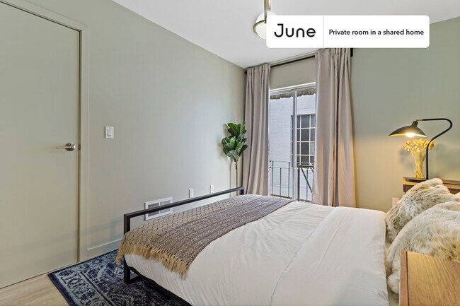 Foto del edificio - Room in Shared 5 bed/3.5 bath home