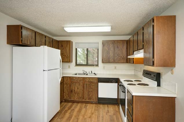 Kitchen - Thompson Valley Estates