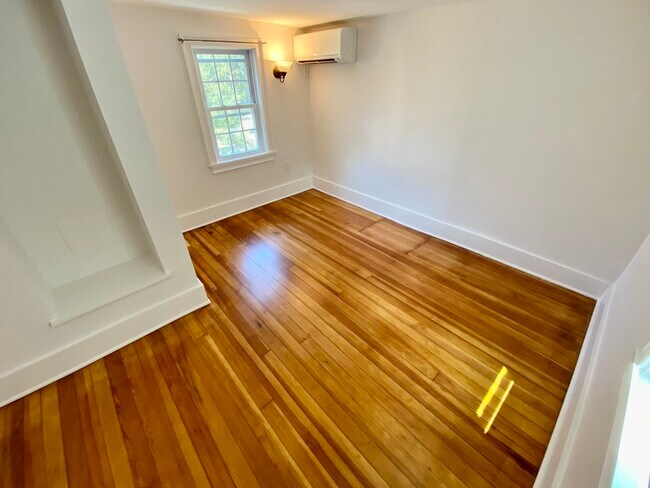 Building Photo - 50 Woburn St