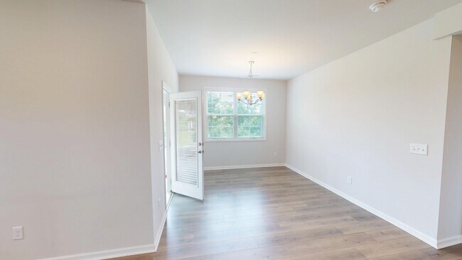 Foto del edificio - 4415 Sapphire Ct