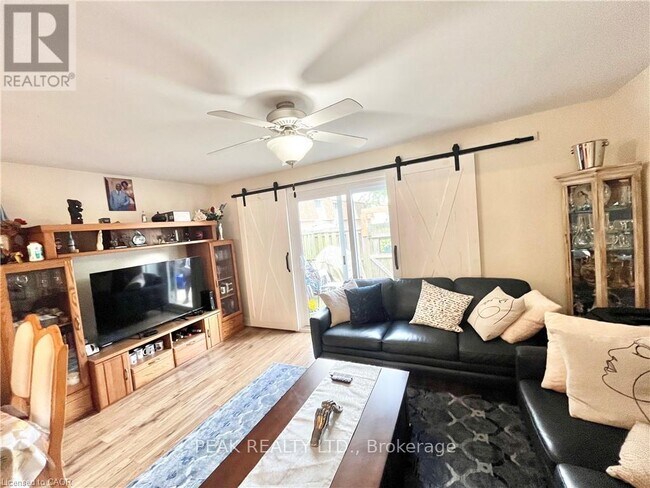 Building Photo - 775 Osgoode Dr