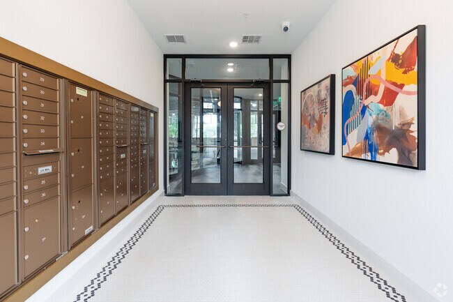 Sala de correo - Zang Flats