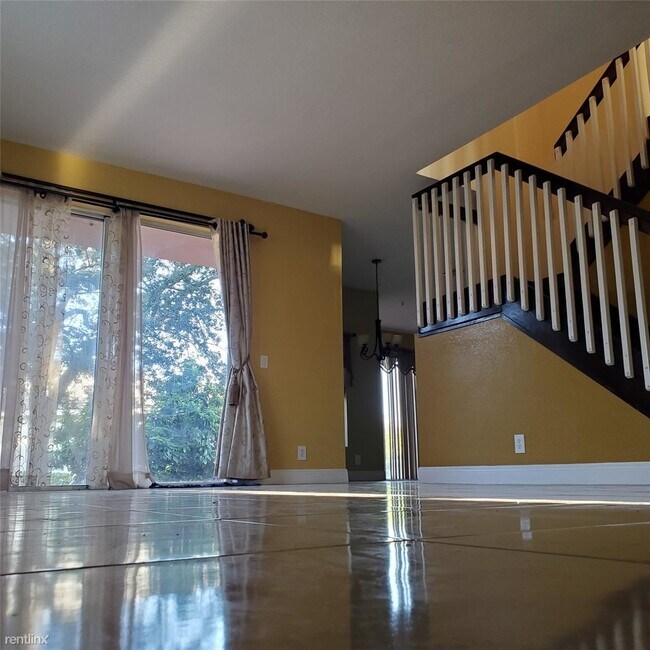 Building Photo - 5 br, 4 bath House - 4738 NW 119th Ave
