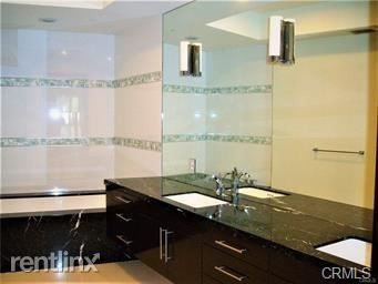 Foto del edificio - 1318 Roxbury Dr