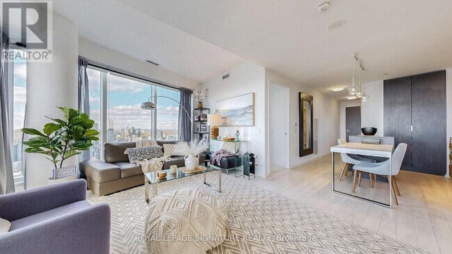 Photo du bâtiment - 197 Yonge St