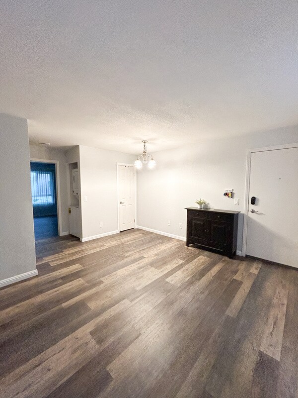 Foto del edificio - 5252 Orange Ave