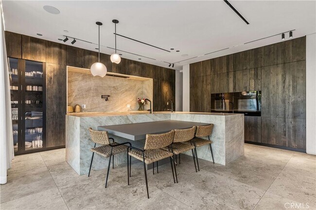 Foto del edificio - 5106 Lindley Ave