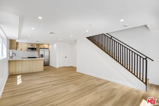 Foto del edificio - 10826 Hesby St