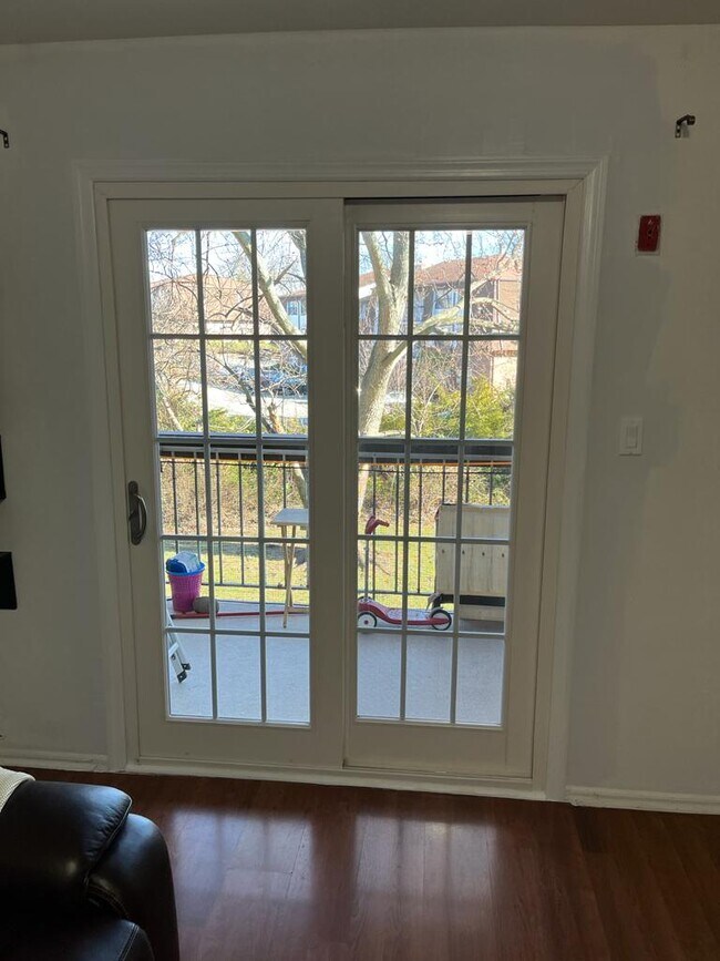 Foto del edificio - 1207 Green Hollow Dr