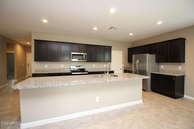 Foto del edificio - 5408 W Western Star Blvd