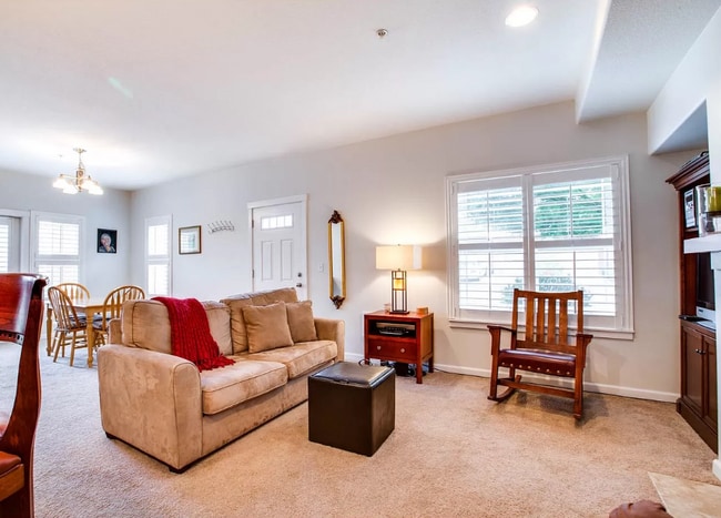 Building Photo - 10829 NE Red Wing Way