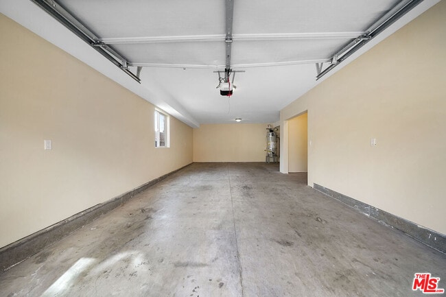 Building Photo - 14228 Sylvan St