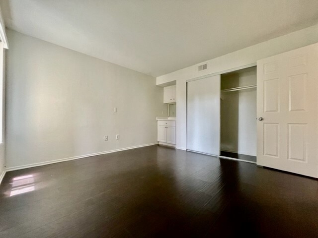 Foto del edificio - 679 W 18th St