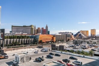 Building Photo - 4525 Dean Martin Dr