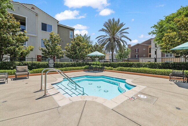 Foto del edificio - The Vistas of West Hills