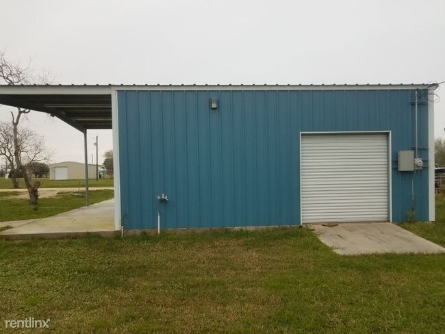Building Photo - 2 br, 1.5 bath House - 240 Bayview Drive