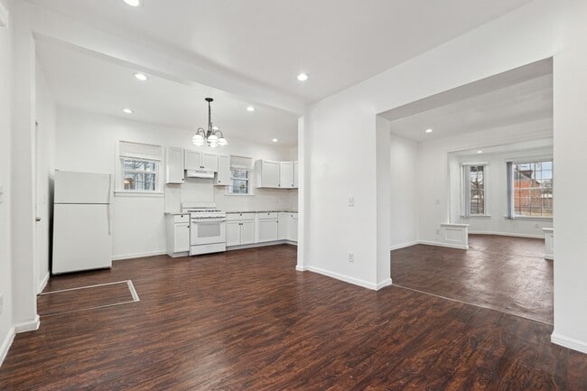 Foto del edificio - 1478 Helen St