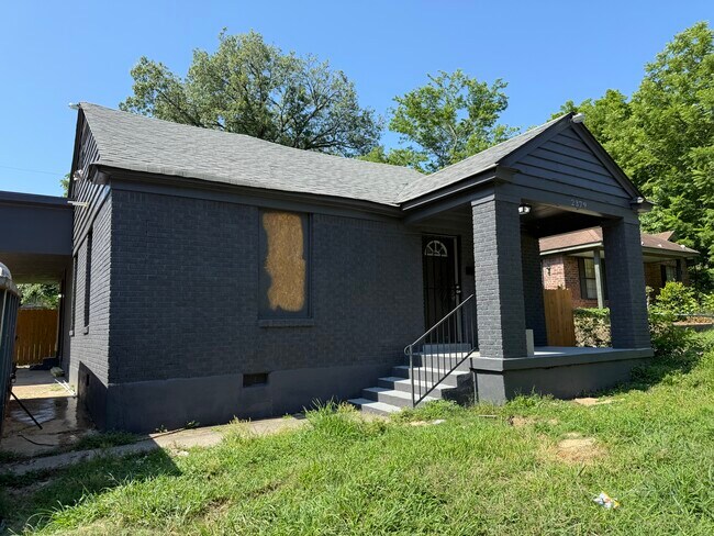 Foto del edificio - 2379 Saratoga Ave