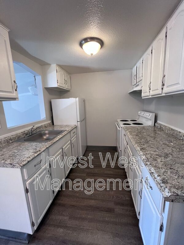 Foto del edificio - 634 SE Russell St