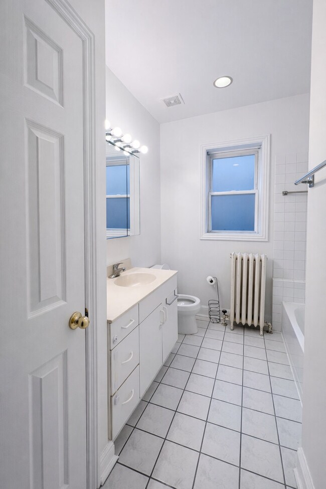 Foto del edificio - 3716 N Cicero Ave