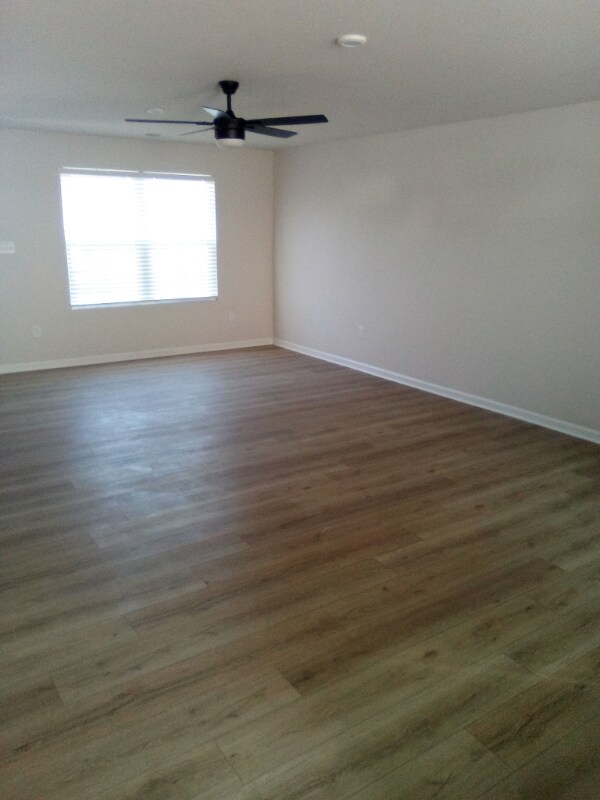 Foto del edificio - 3905 Clyde St