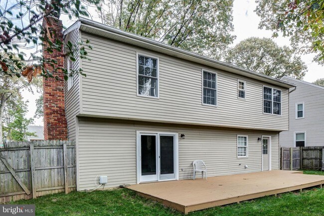 Building Photo - 421 Hucknall Ct