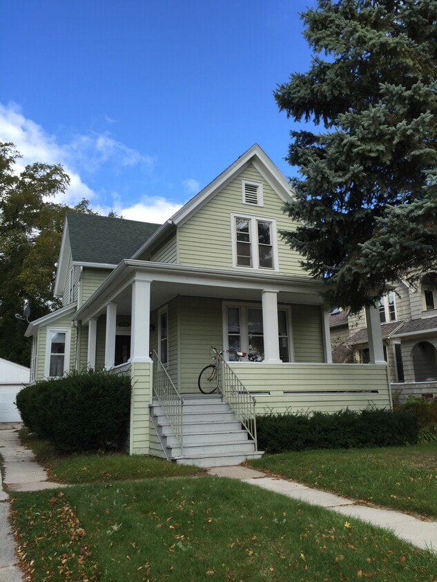 1618 North 6th Street, Sheboygan, WI 53081 Townhome Rentals in