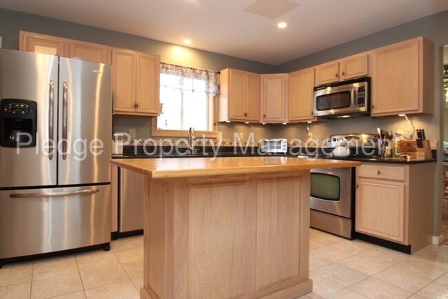 Foto del edificio - 29 Partridge Hollow