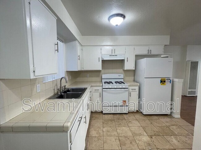 Foto del edificio - 345 Stepney St