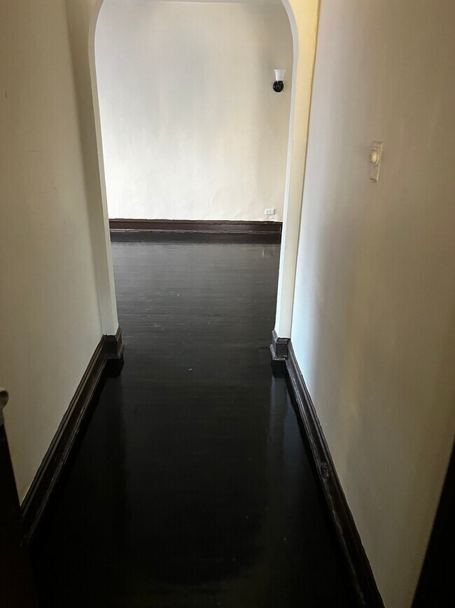 Foto del edificio - 8030 S Ellis Ave