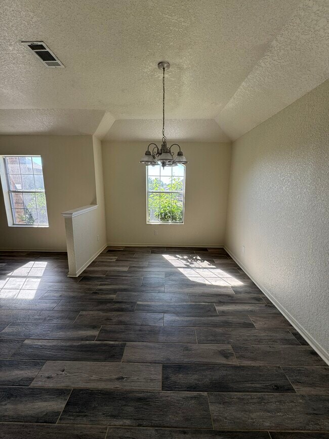 Foto del edificio - 1701 Prestige Loop