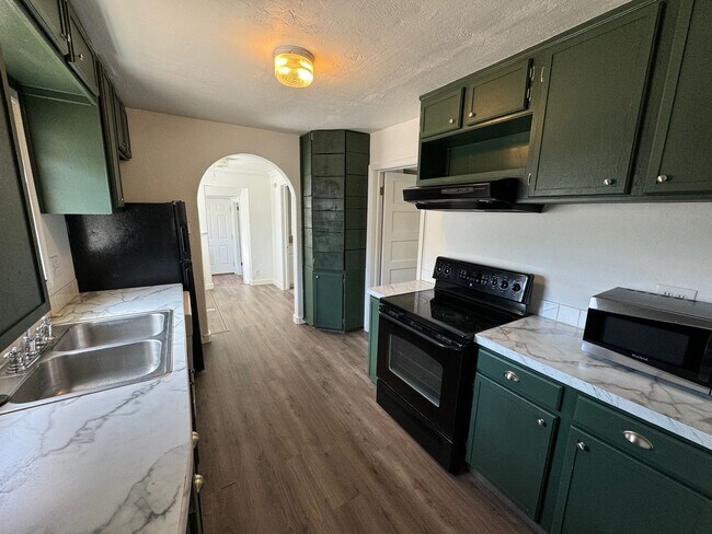 Foto del edificio - Newly Remodeled 2-Bedroom Home Minutes fro...