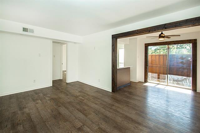 Foto del edificio - 4664 Matilda St