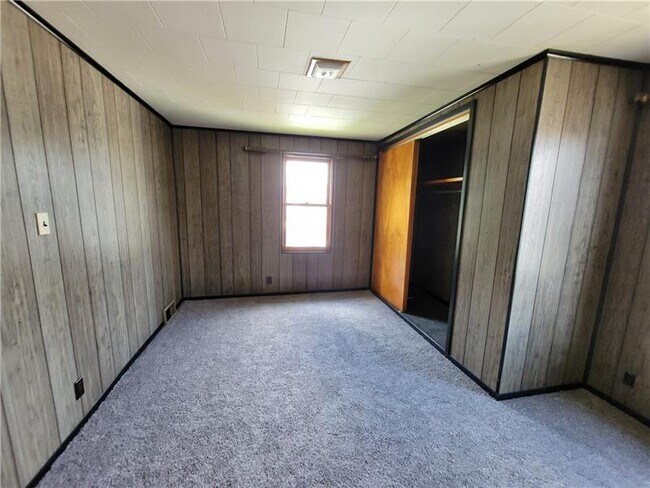 Foto del edificio - 404 W Cunningham St