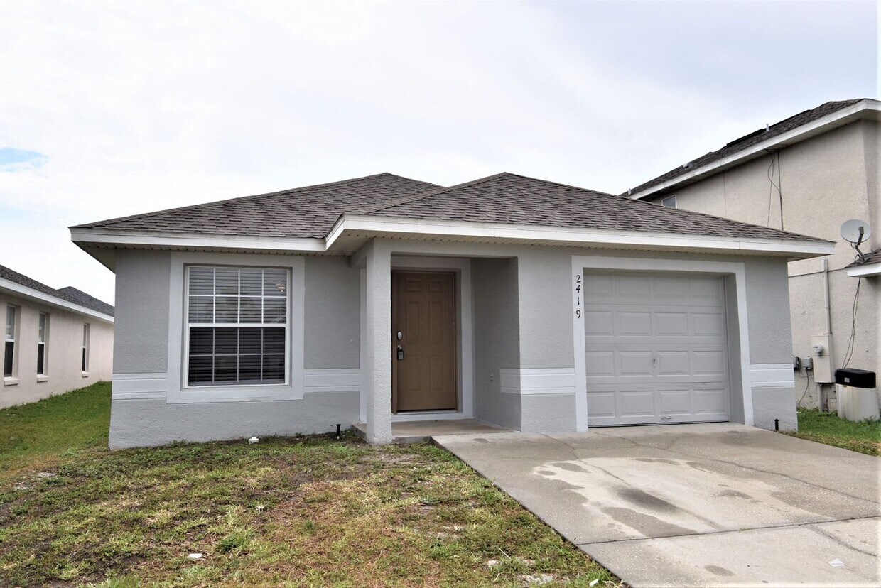 Foto principal - 2419 Ashecroft Dr