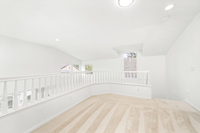 Foto del edificio - Newport Beach Townhome  for Lease