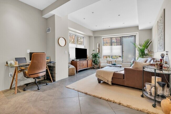 Foto del edificio - 1166 Washington St